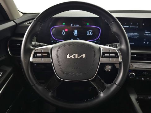 Used 2025 Kia Telluride LX FWD image 18