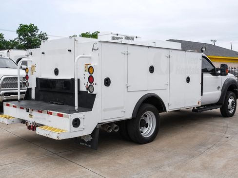 Used 2015 Ford F550 4x4 Regular Cab Super Duty image 4