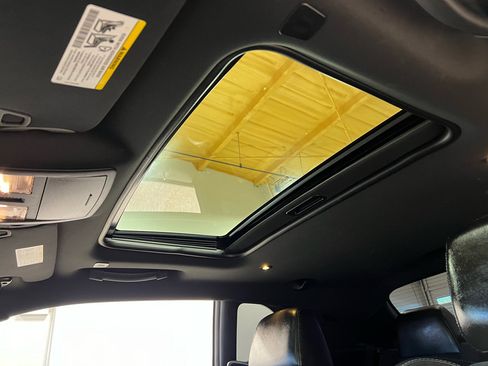 Used 2023 Dodge Challenger R/T w/ Plus Package image 21