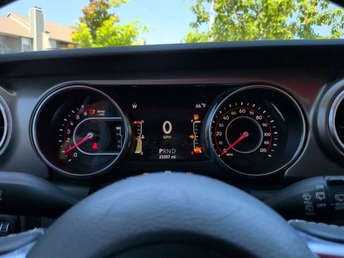 Used 2020 Jeep Wrangler Unlimited Rubicon AWD/4WD image 19