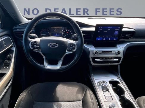 Used 2022 Ford Explorer XLT w/ Class IV Trailer Tow Package AWD/4WD image 8