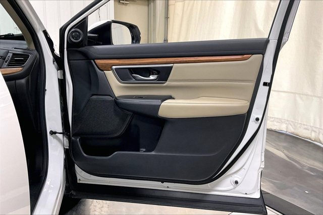 Used 2020 Honda CR-V Touring image 24