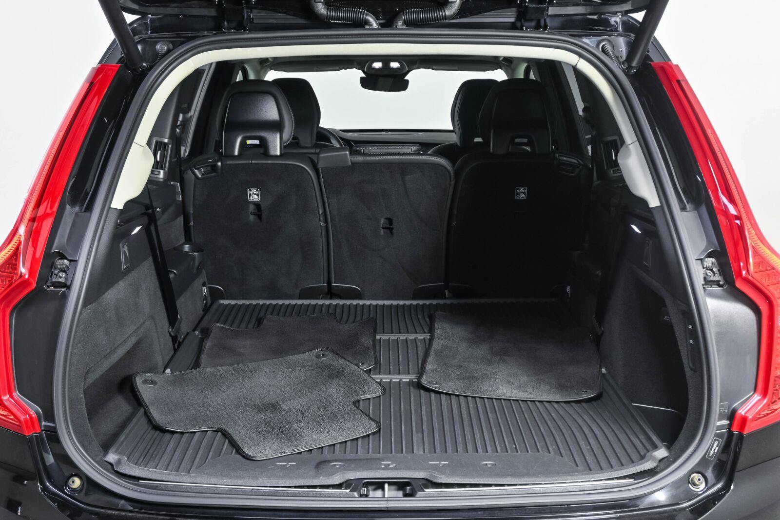 Certified 2024 Volvo XC90 B6 Ultimate w/ Protection Package AWD/4WD image 32
