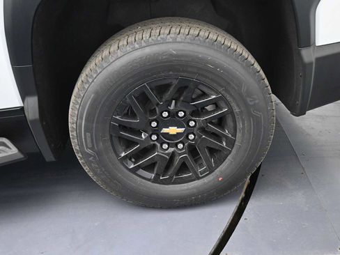 New 2026 Chevrolet Silverado EV LT image 5