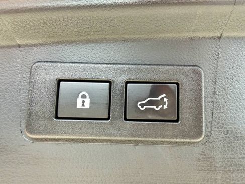 Used 2025 Subaru Outback Premium AWD/4WD image 22