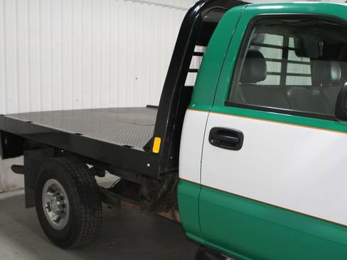 Used 2007 Chevrolet Silverado 3500 4x4 Regular Cab image 2