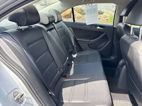 Used 2014 Volkswagen Jetta SE FWD image 14