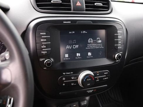 Used 2018 Kia Soul + FWD image 14
