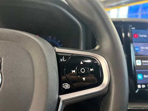 Certified 2025 Volvo XC60 B5 Plus image 14