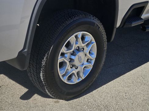 Used 2020 Chevrolet Silverado 2500 LTZ image 9