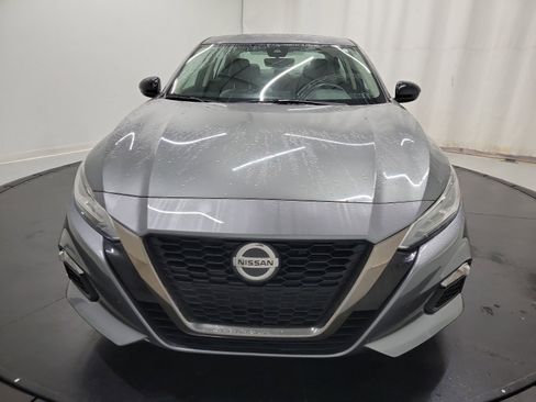 Used 2022 Nissan Altima 2.5 SR image 2
