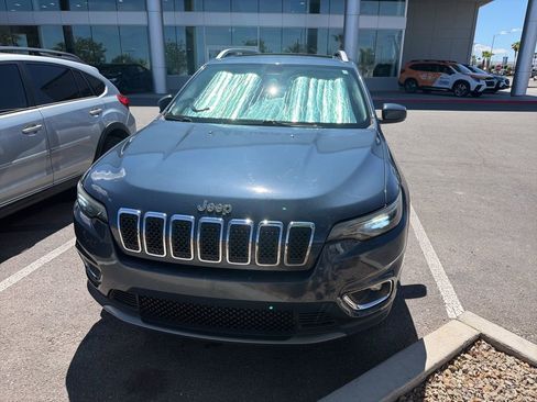 Used 2019 Jeep Cherokee Limited image 7
