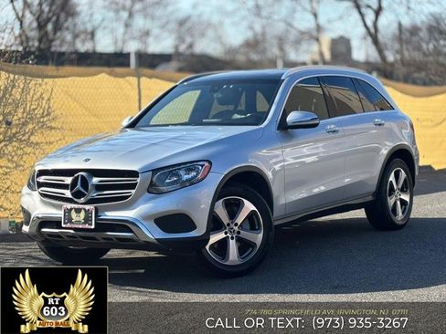Used 2018 Mercedes-Benz GLC 300 4MATIC image 1