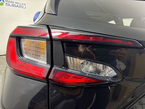 Used 2025 Subaru Crosstrek 2.0i Premium image 8