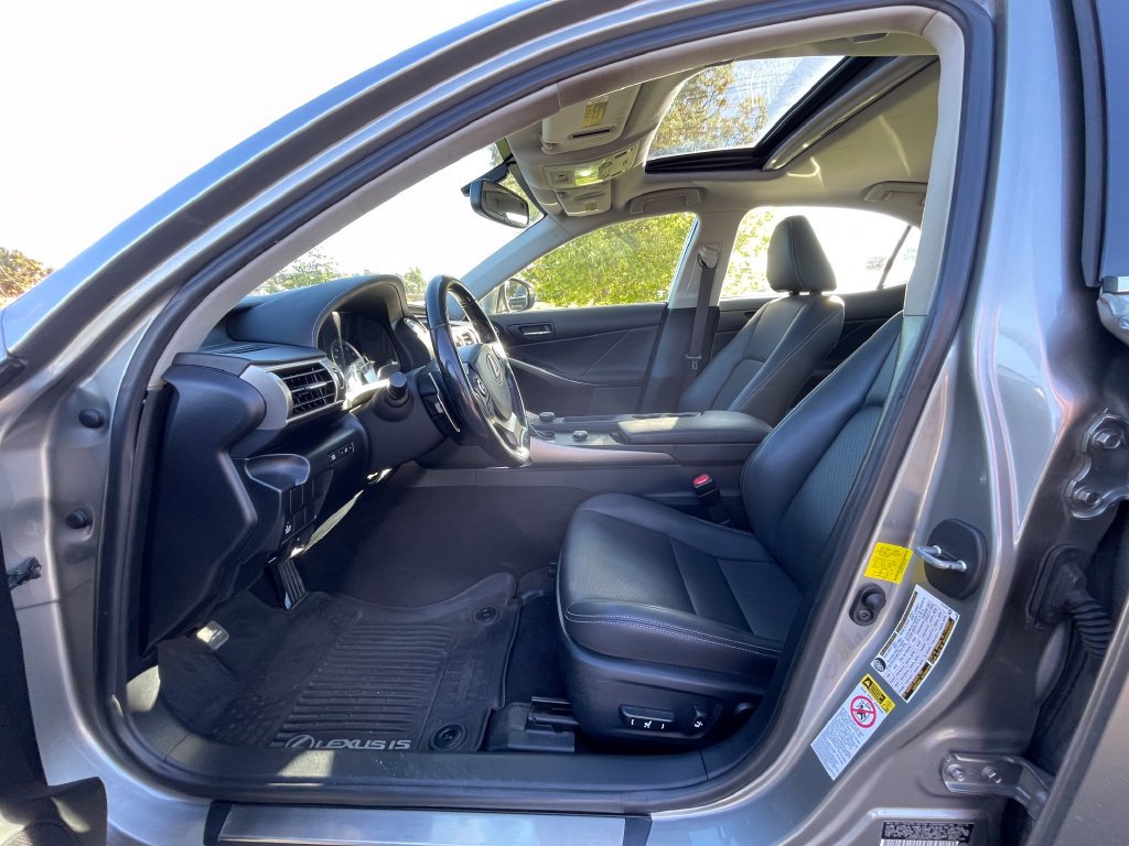 Used 2016 Lexus IS 300 AWD w/ Premium Package image 3
