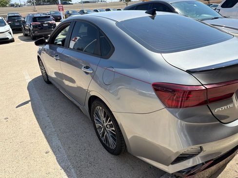 Used 2022 Kia Forte GT-Line w/ GT-Line Technology Package FWD image 6