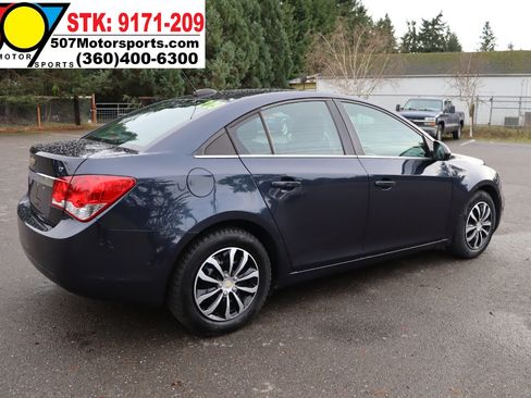 Used 2015 Chevrolet Cruze LT image 7