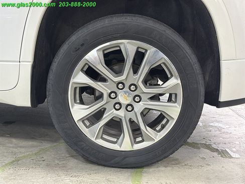 Used 2019 Chevrolet Traverse Premier AWD/4WD image 16