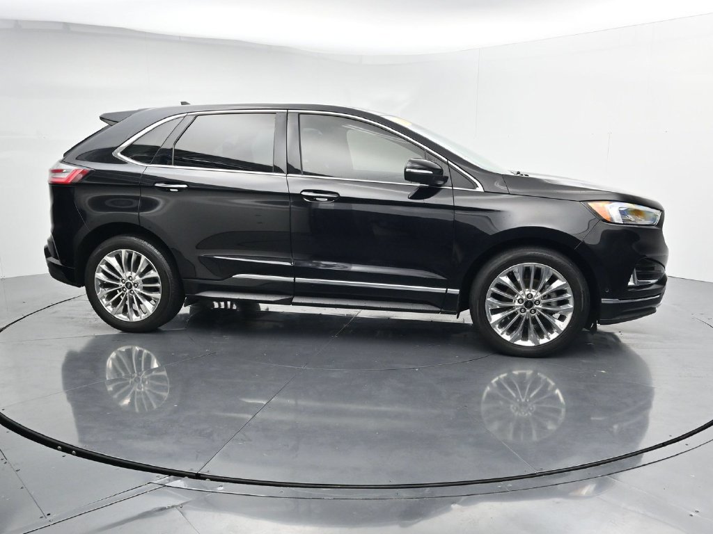 Used 2020 Ford Edge Titanium w/ Equipment Group 301A FWD image 9