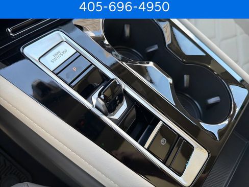 Used 2026 Volkswagen Atlas SE AWD/4WD image 32