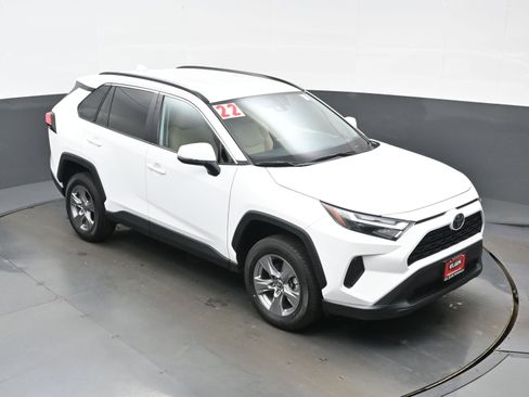 Used 2022 Toyota RAV4 XLE w/ XLE Grade Weather Package AWD/4WD image 34