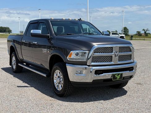 Used 2018 RAM 3500 Laramie AWD/4WD image 3