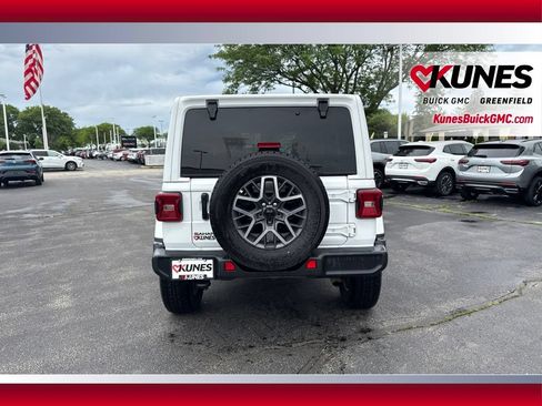Used 2025 Jeep Wrangler Unlimited Sahara AWD/4WD image 10