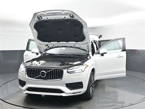 Used 2022 Volvo XC90 T6 Momentum w/ Advanced Package image 53
