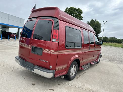 Used 1998 Chevrolet Express 1500 RWD image 3