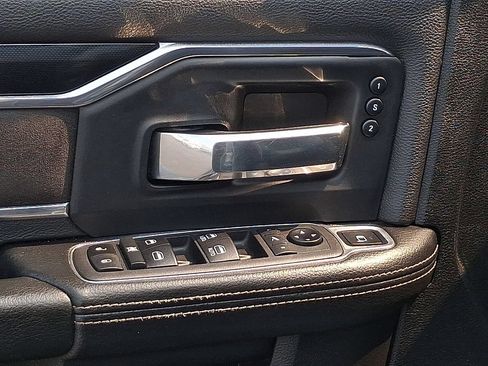 Used 2022 RAM 2500 Laramie AWD/4WD image 12