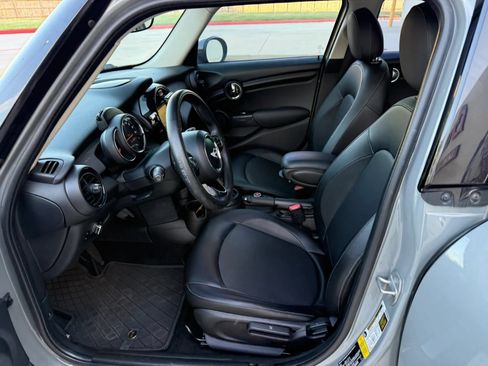 Used 2017 MINI Cooper 4-Door Hardtop FWD image 11