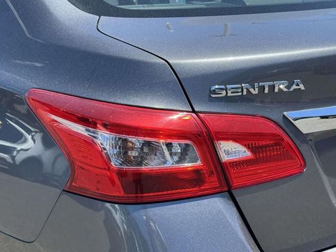 Used 2017 Nissan Sentra S FWD image 8