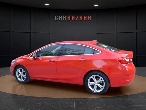 Used 2017 Chevrolet Cruze Premier image 3