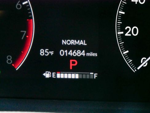 Used 2025 Honda Pilot EX-L image 22