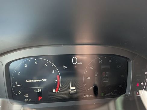 Used 2025 Acura ADX AWD image 27