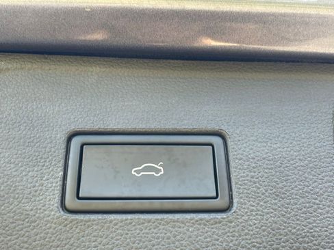 Used 2023 Volkswagen Atlas SE image 18