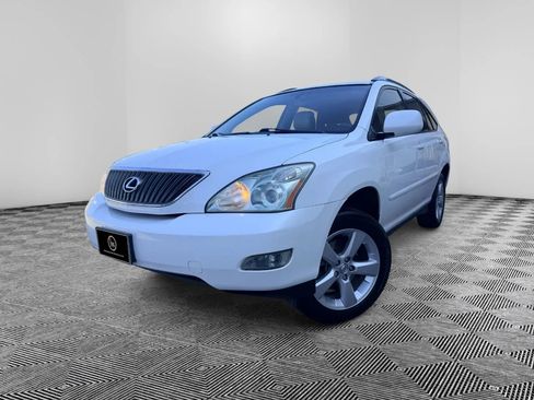 Used 2005 Lexus RX 330 FWD image 2