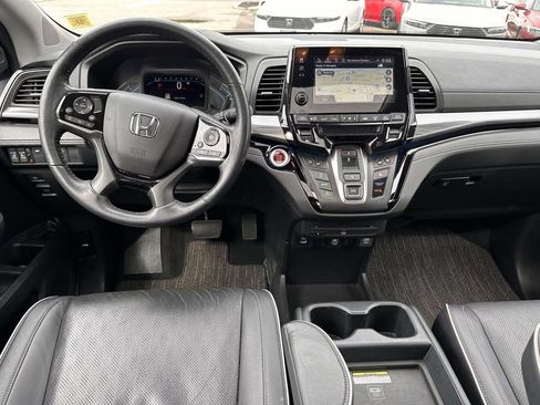 Used 2023 Honda Odyssey Elite image 17
