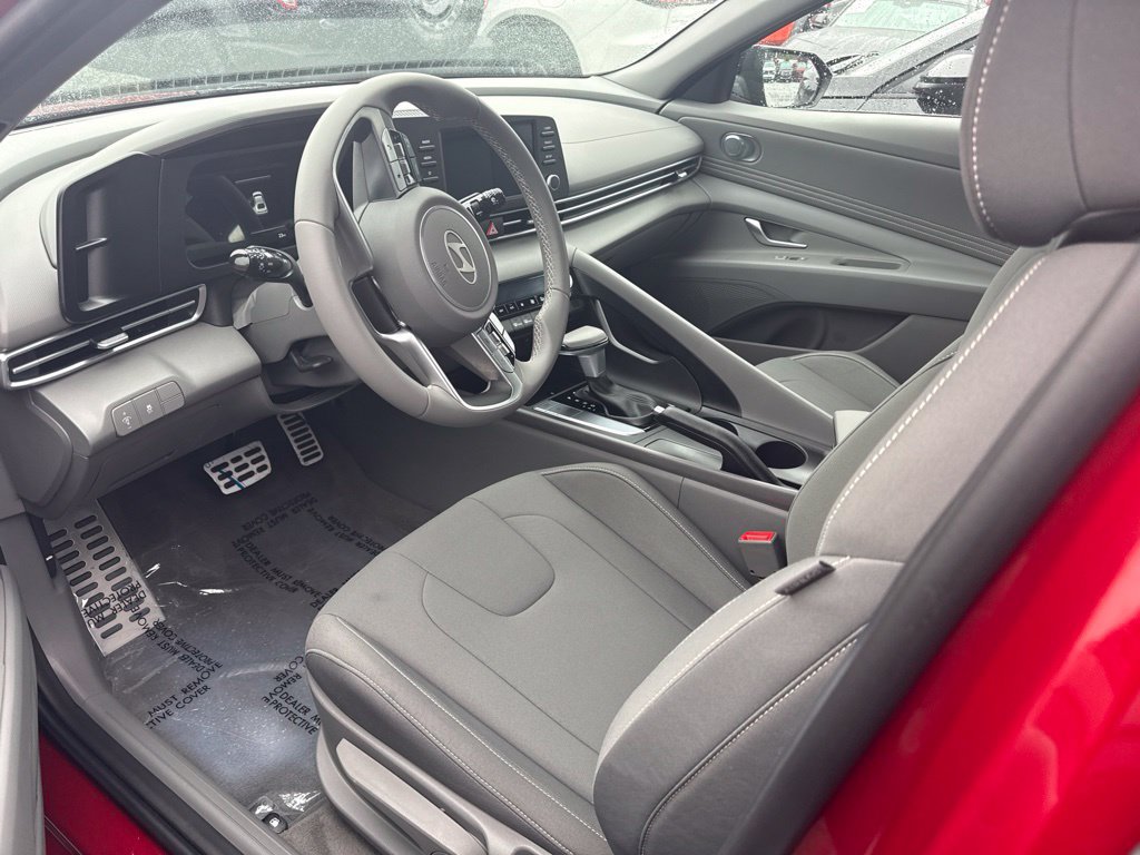 Used 2026 Hyundai Elantra Sport FWD image 3
