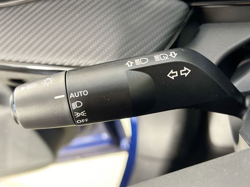 New 2025 Nissan Kicks SR image 15