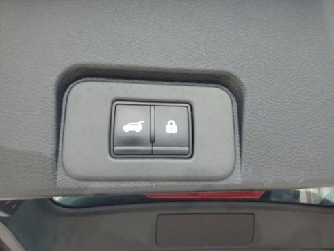 Used 2023 Nissan Rogue Platinum w/ Platinum Premium Package AWD/4WD image 17