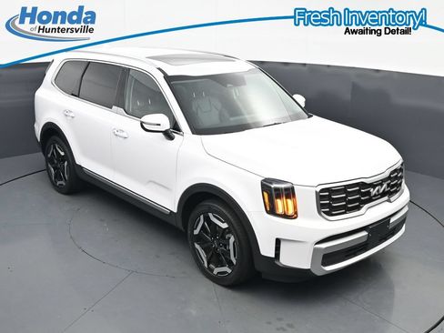 Used 2025 Kia Telluride S FWD image 18