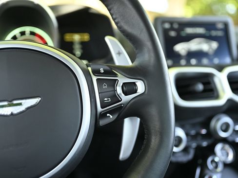 Used 2020 Aston Martin V8 Vantage Coupe RWD image 38