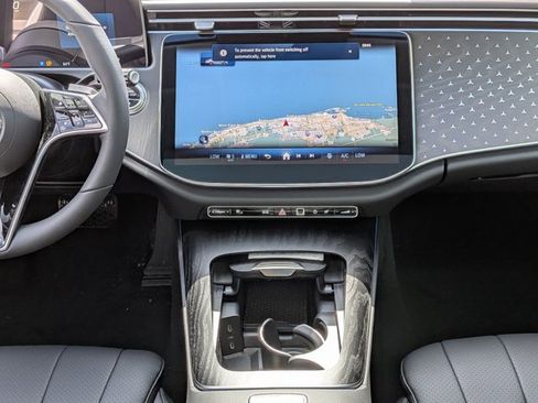 New 2026 Mercedes-Benz E 350 4MATIC Sedan image 11