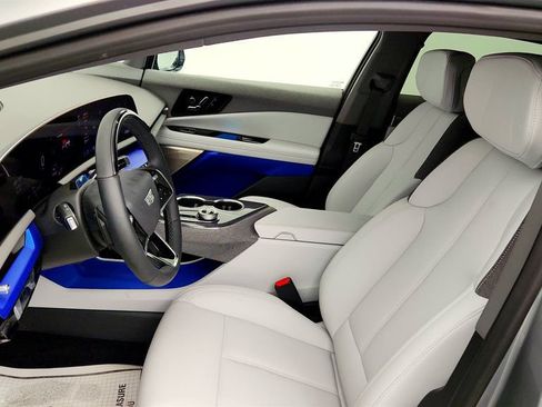 Used 2026 Cadillac Optiq Luxury 1 RWD image 19