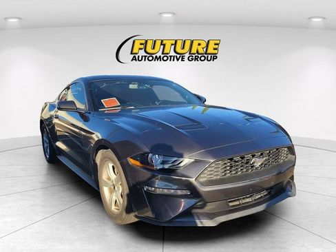 Used 2020 Ford Mustang Coupe RWD image 1