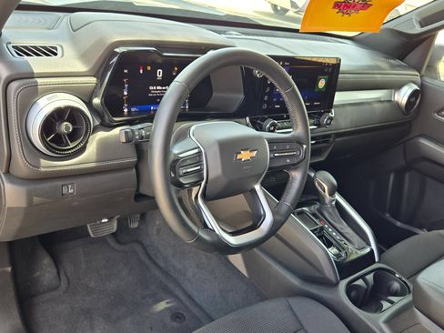 Used 2023 Chevrolet Colorado LT w/ LT Convenience Package RWD image 10