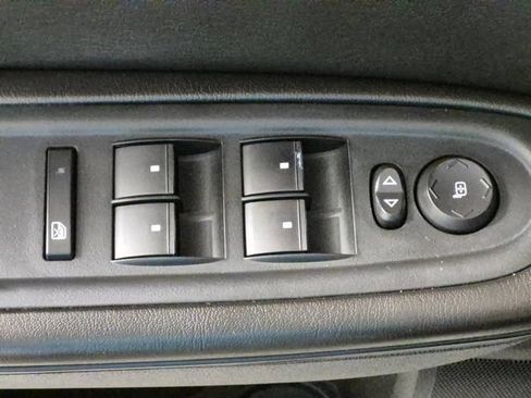 Used 2017 Chevrolet Traverse LT w/ Style and Technology Package FWD image 16