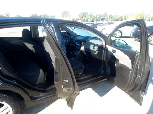 Used 2014 Chevrolet Sonic LT w/ Fun and Sun Package image 6