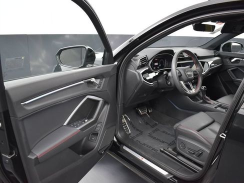 Used 2025 Audi Q3 2.0T Premium Plus w/ Premium Plus Package AWD/4WD image 5
